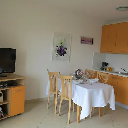 Apartment Dijana & Ivan